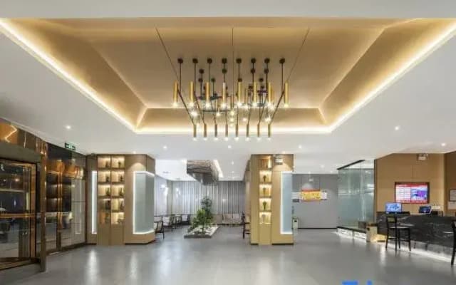 Ningling Nanguo Shanshui Hotel (County Government Branch)