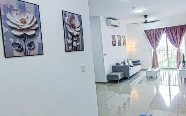 Peaceful Luxury at Tresor Klang by HCK