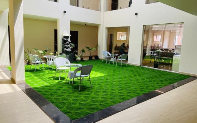 Zip By Spree Hotels Neelam Nakshatra