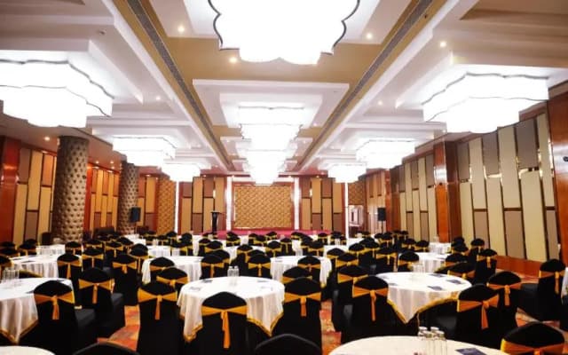 Hotel Leroy Grand - Yeshwanthpur