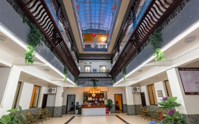 Hongya Wuming Homestay (Liujian Ancient Town Scenic Area)