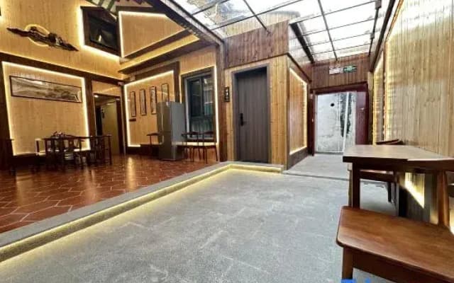 Sihan courtyard