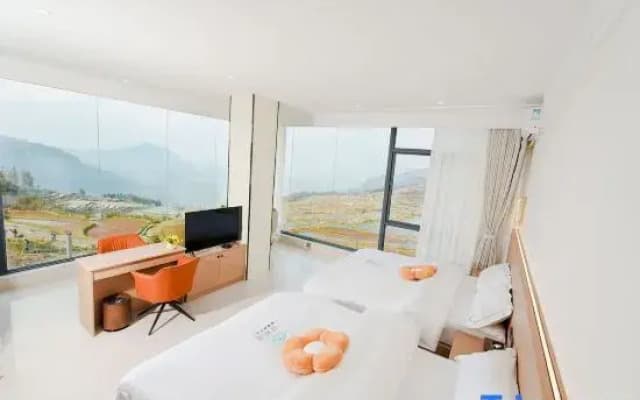 Yuanyang Azheke Colorful Terraced Fields Scenic Homestay (Sisutai)