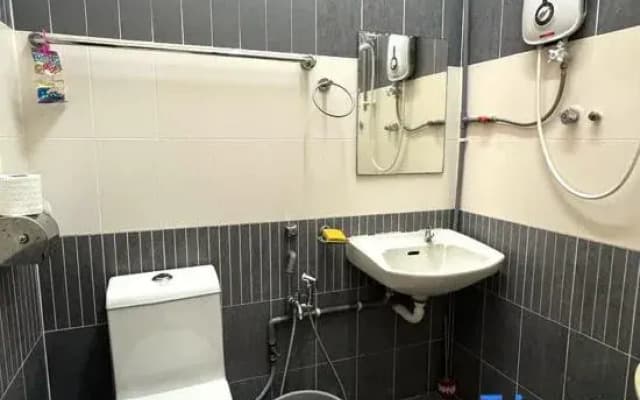 Spacious Comfort Stay in Seremban-5R3B