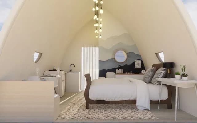 Floating Home in Reef Resort Unit 13