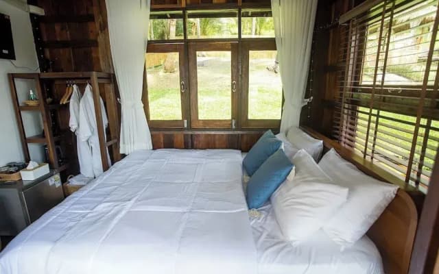 Baan Lhong View Lay