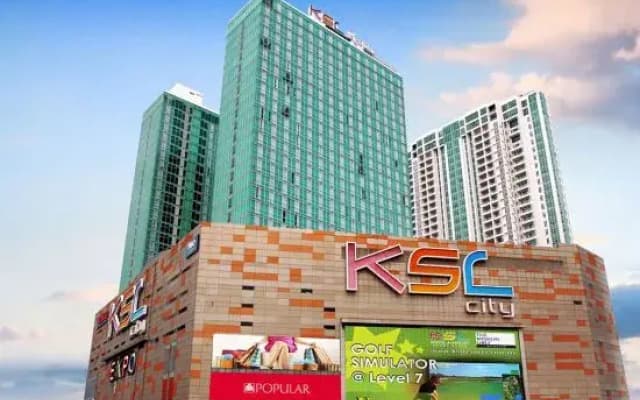 Near KSL Mall with Bathtub | Snooker | Near CIQ