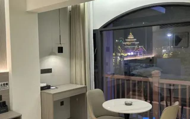 Yiduo Hotel