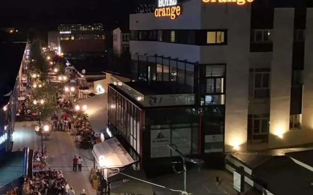 Orange Hotel