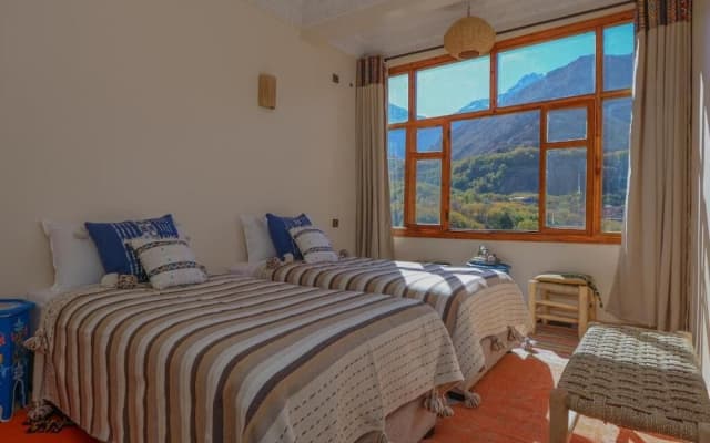 Atlas Walnut Hotel