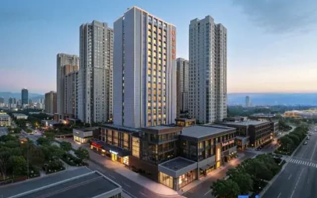Orange Hotel  Taiyuan Jinci Park Red Lantern Stadium Branch