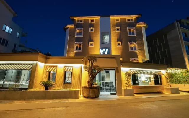 Wolf Suites