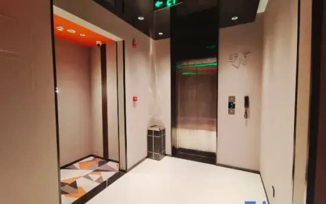 HomeInn Yunik E-sports Hotel (Yantai Bohai Ferry Xingfu Road)