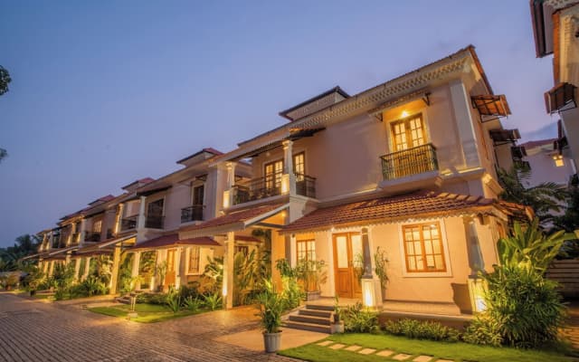 ELIVAAS  Lumin 4 BHK with Pool in Arpora