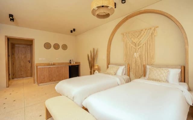 Makai Hotel North Coast by Brassbell