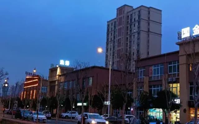 Linquan Guojin Hotel (Linquan Passenger Transport Center)