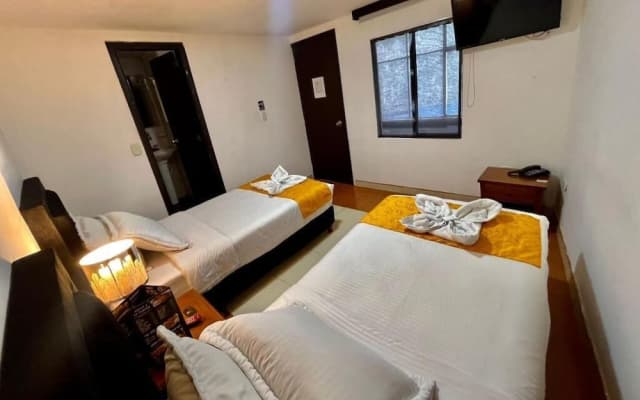 Studio House Hotel