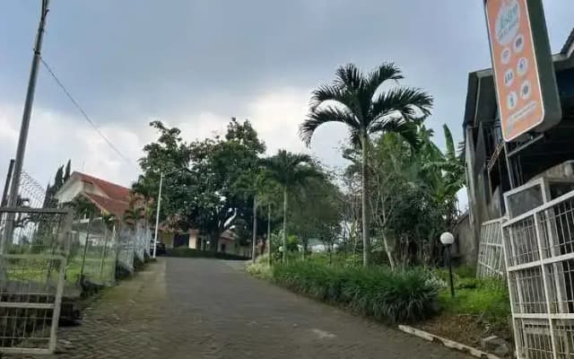 RedDoorz @ Jestro Guest House Batu
