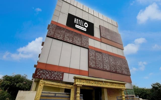 Super Hotel O Tiruvallur Bus Terminal Formerly SK Vinoth Mahal