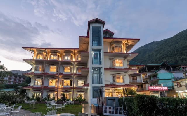 Meghavan Resort By DLS Hotels