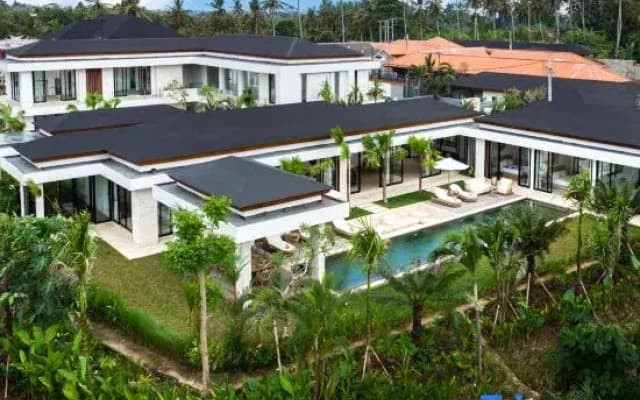 Villa Leonard by BaliSuperHost