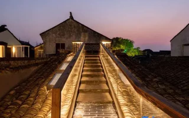 Yueyue Space Homestay (Zhouzhuang Ancient Town)