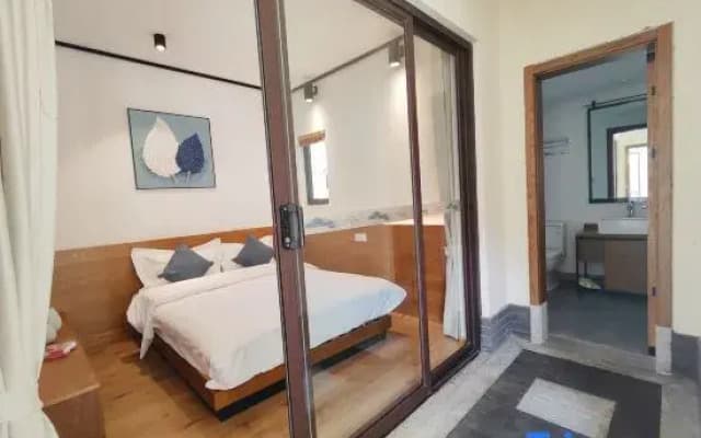 March Li Dali Small Courtyard Holiday Villa