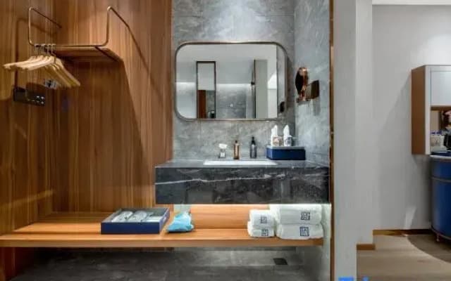 Lanou International Hotel