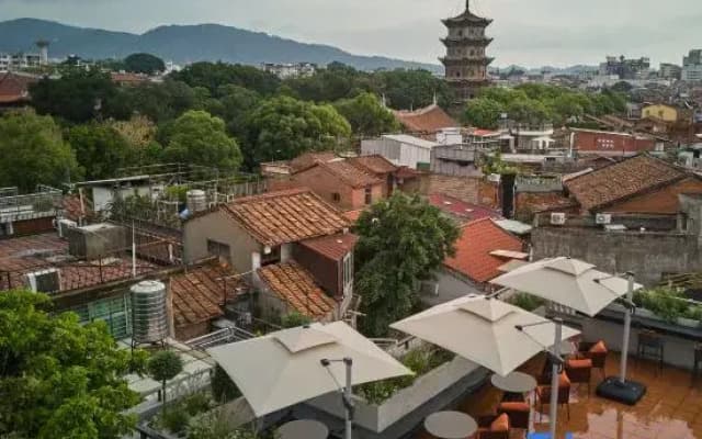 Quanzhou Lushi Homestay (West Street Kaiyuan Temple Branch)