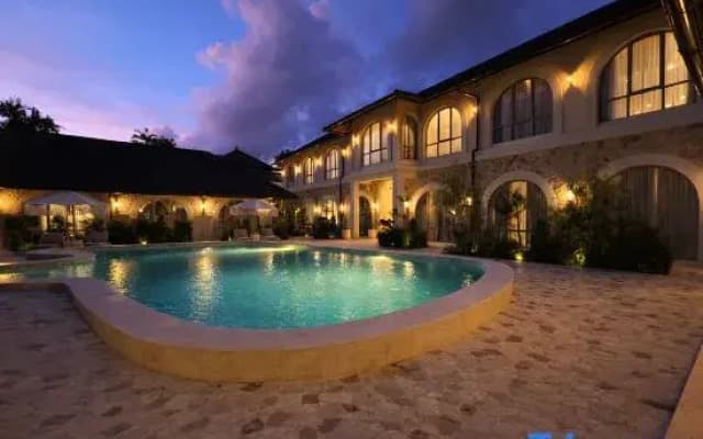 Maison Boheme Villa 1 with Patio, Pool and Beach in 5 min Walk