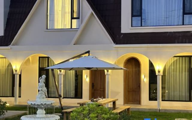 Yanlanli Vacilando | Designer Resort Garden Homestay (Tekes Bagua City)
