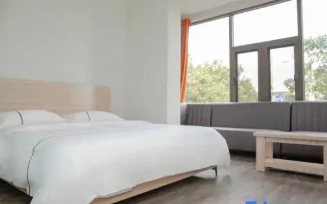 Pod Inn Hotel (Chuxiong Longjiang Road Bus Station)