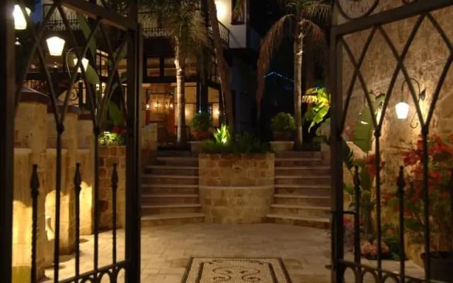Tuvana Hotel - Special Class