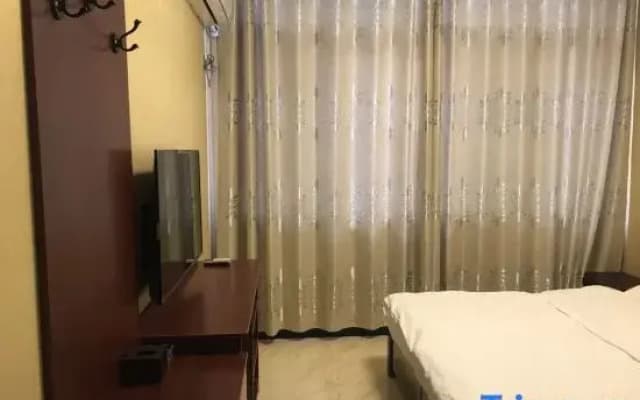 Neixiang Yunshu Hotel