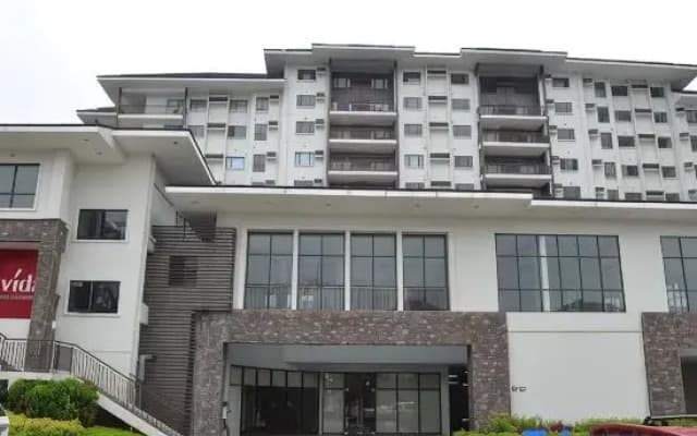 Cool Breeze-Serin West Tagaytay 1-bedrooom Condo