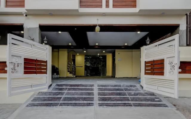 Fabhotel Dharani Grand Madhapur