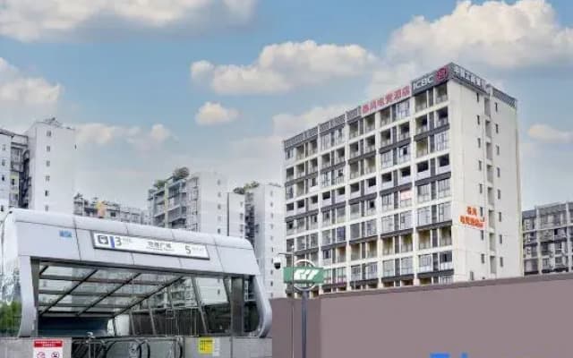 Storm E-sports hotel