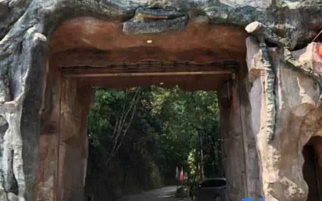 Ruili Yuqiao Yongjun Homestay (Veteran Inn)