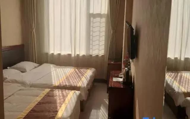 Huairen Hongda Hotel