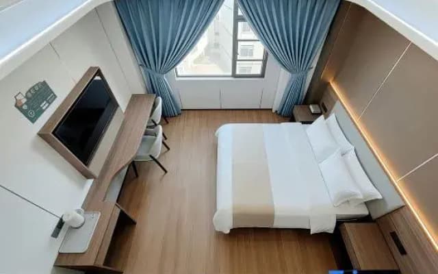 Haokejia Hotel (Lingshui Clear Water Bay Nanwan Monkey Island)