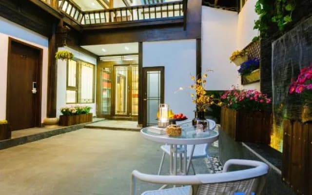 Xiyun Yagu Garden Inn (Mu Fu Branch, Lijiang Ancient City)