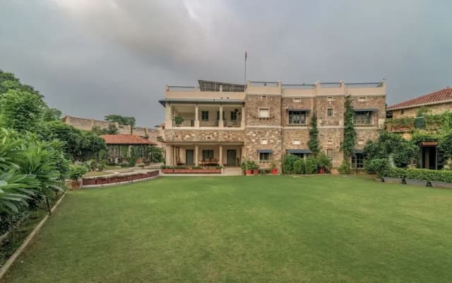 Niravi Jaipur
