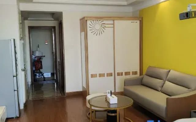 2.  Qianyuan Boutique Apartment, Jiuzhaoye Square Store