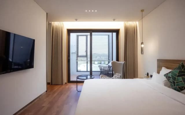 Luel Hotel