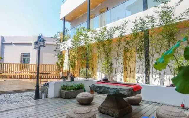Wanbai · rice is a homestay