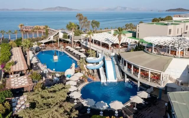 Golden Beach Resort & Spa