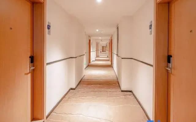 Yeste Hotel (Yulin Experimental Middle School)