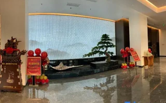 Luonan Jiahong Hotel