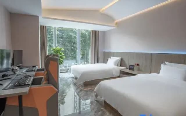 Mianyang Yashu E-Sports Hotel (People's Park)