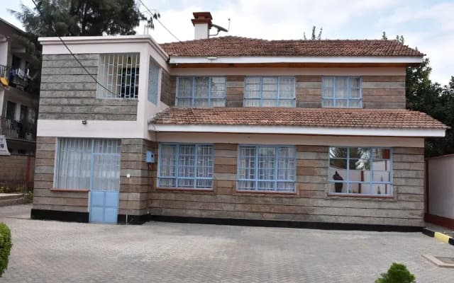 axis guest house
